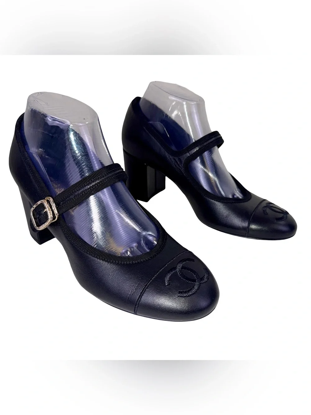 CHANEL MARY JANE PUMPS IN BLACK LAMBSKIN LEATHER